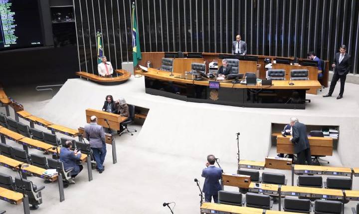 Câmara aprova MP que reduz prazo de benefício fiscal para importadores de cacau; acompanhe