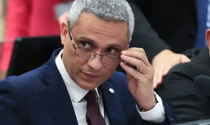 Deputado Gustavo Gayer vira réu no STF por injúria contra Lula