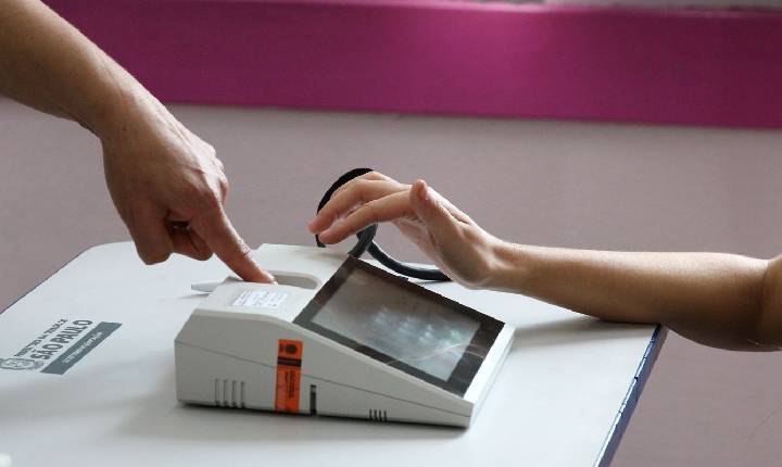 Eleitor sem biometria pode votar no segundo turno das eleições