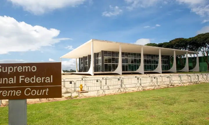 Ex-ministros do STF pedem apuração rigorosa da 
