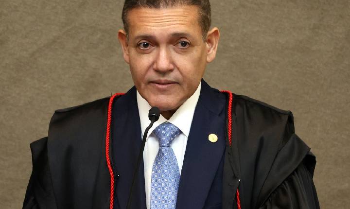  Kassio pede à PGR parecer sobre revisão da pena de Bolsonaro