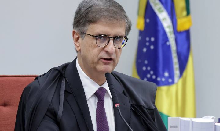 PGR se manifesta contra revisão da condenação de Bolsonaro 