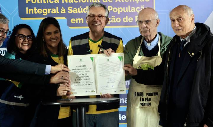 Saúde anuncia ampliação do atendimento à população em situação de rua