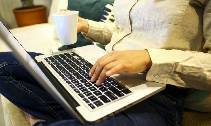 Sete em cada dez brasileiros temem comprar remédios pela internet