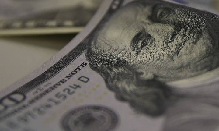 Tarifaço de 25% dos EUA sobre o Brasil começa a valer; saiba mais
