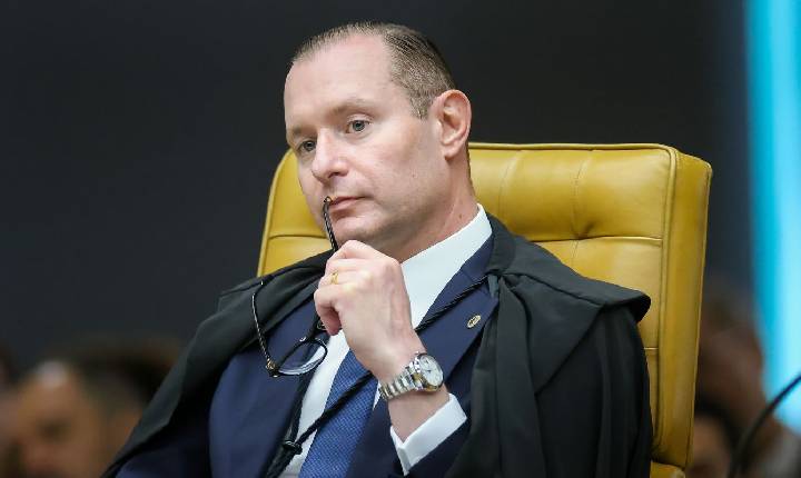 Zanin: não dá para investigar Moraes sem julgar atos de Mendonça
