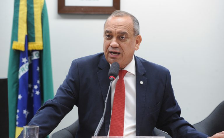 Comissão aprova prioridade no Minha Casa, Minha Vida para jovens que saíram de abrigos